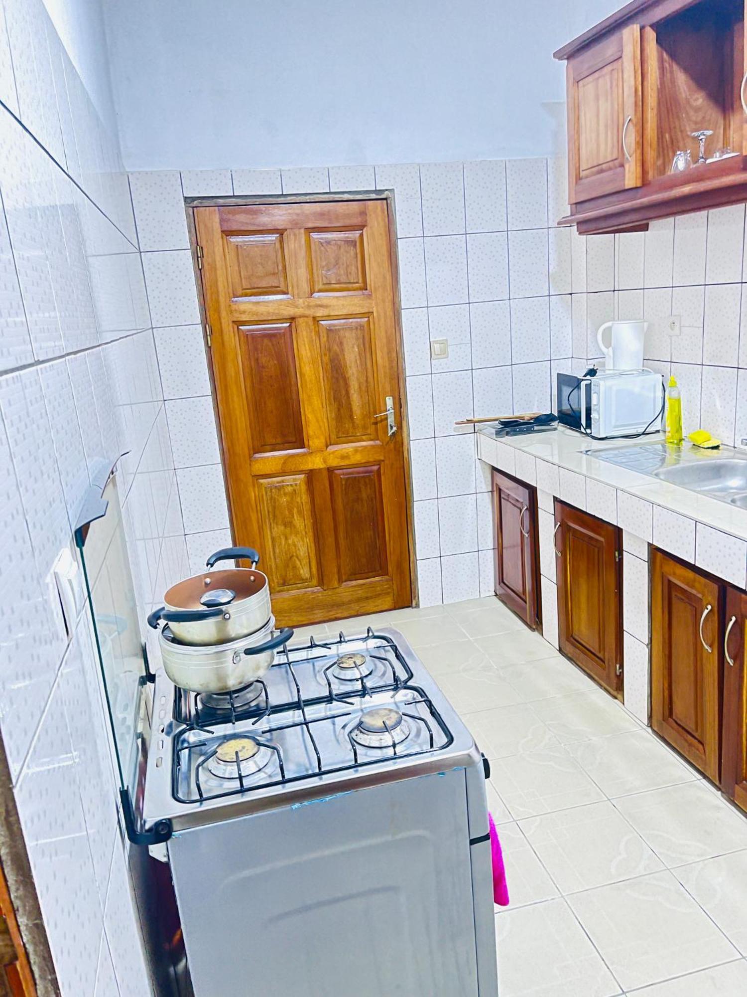 Appartements Modernes, Wifi, Tv - Yaounde, Omnisports Ngoại thất bức ảnh