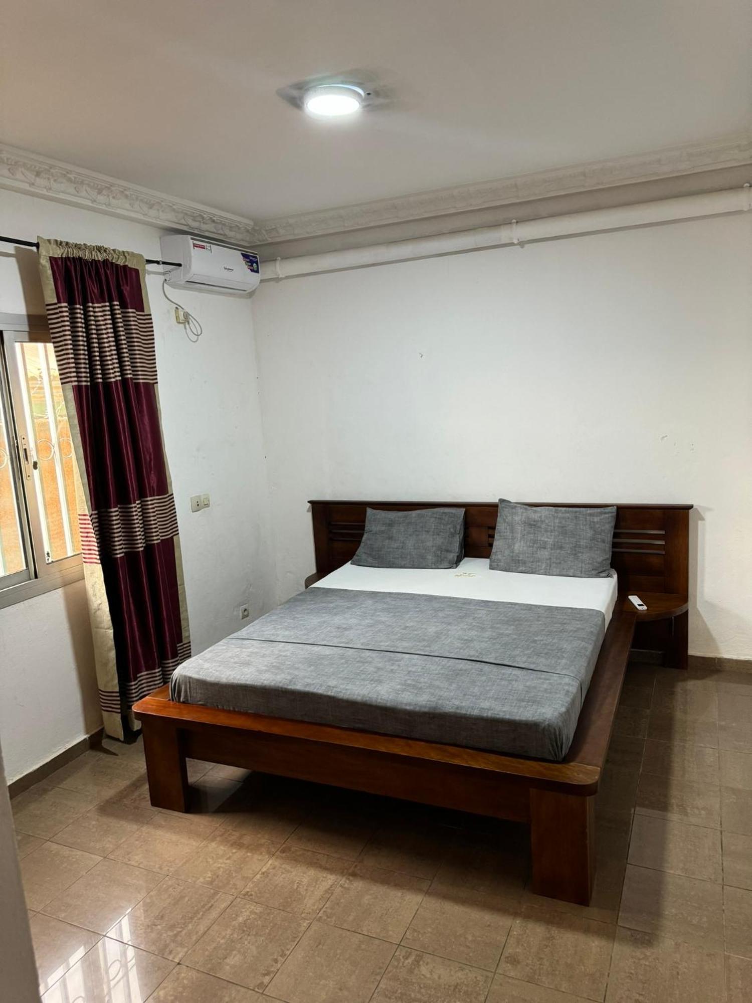 Appartements Modernes, Wifi, Tv - Yaounde, Omnisports Ngoại thất bức ảnh