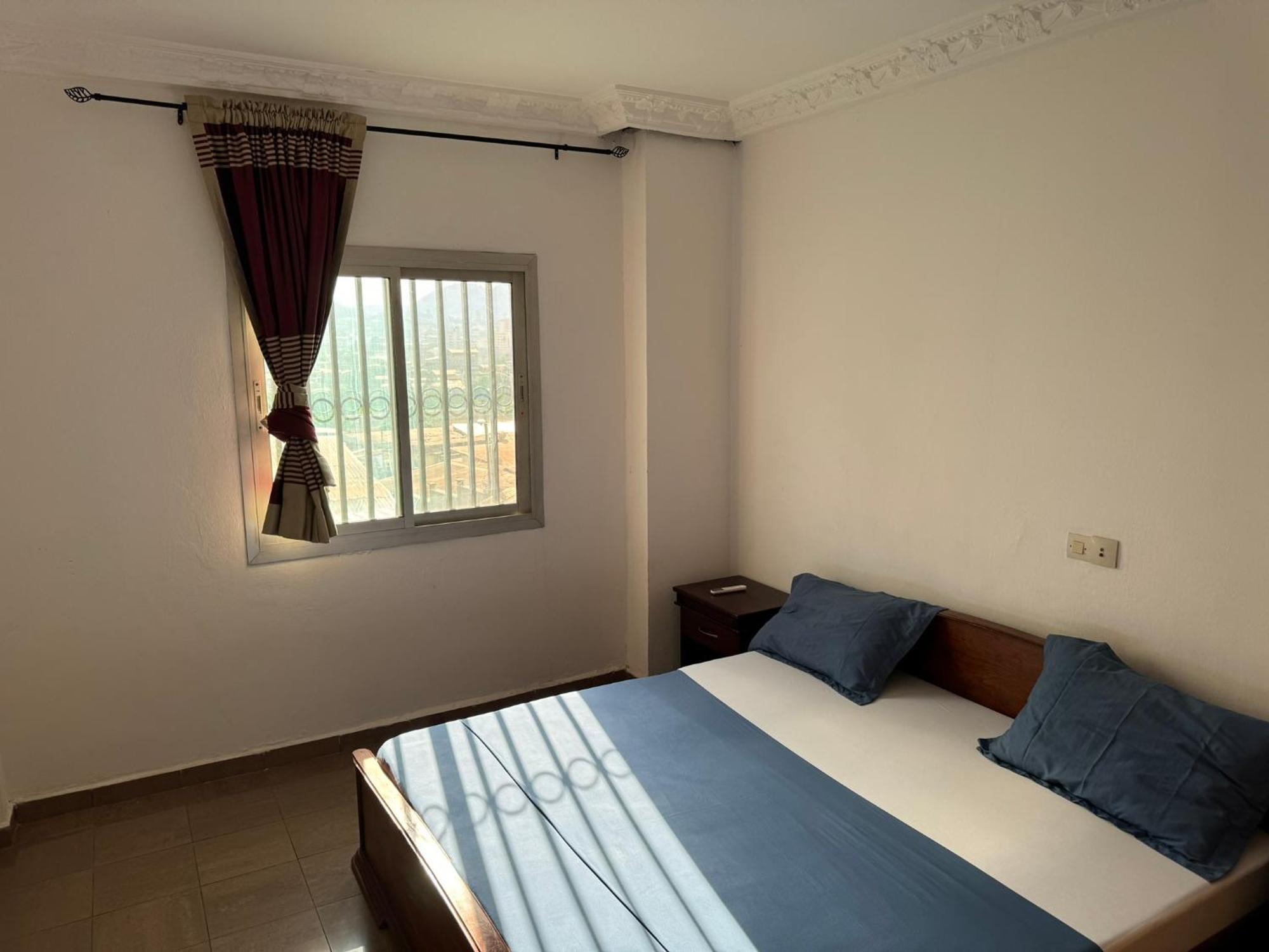 Appartements Modernes, Wifi, Tv - Yaounde, Omnisports Ngoại thất bức ảnh